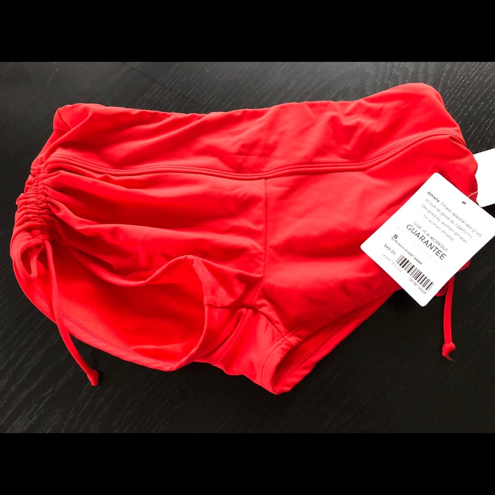 ATHLETA SZ S Scrunch Short